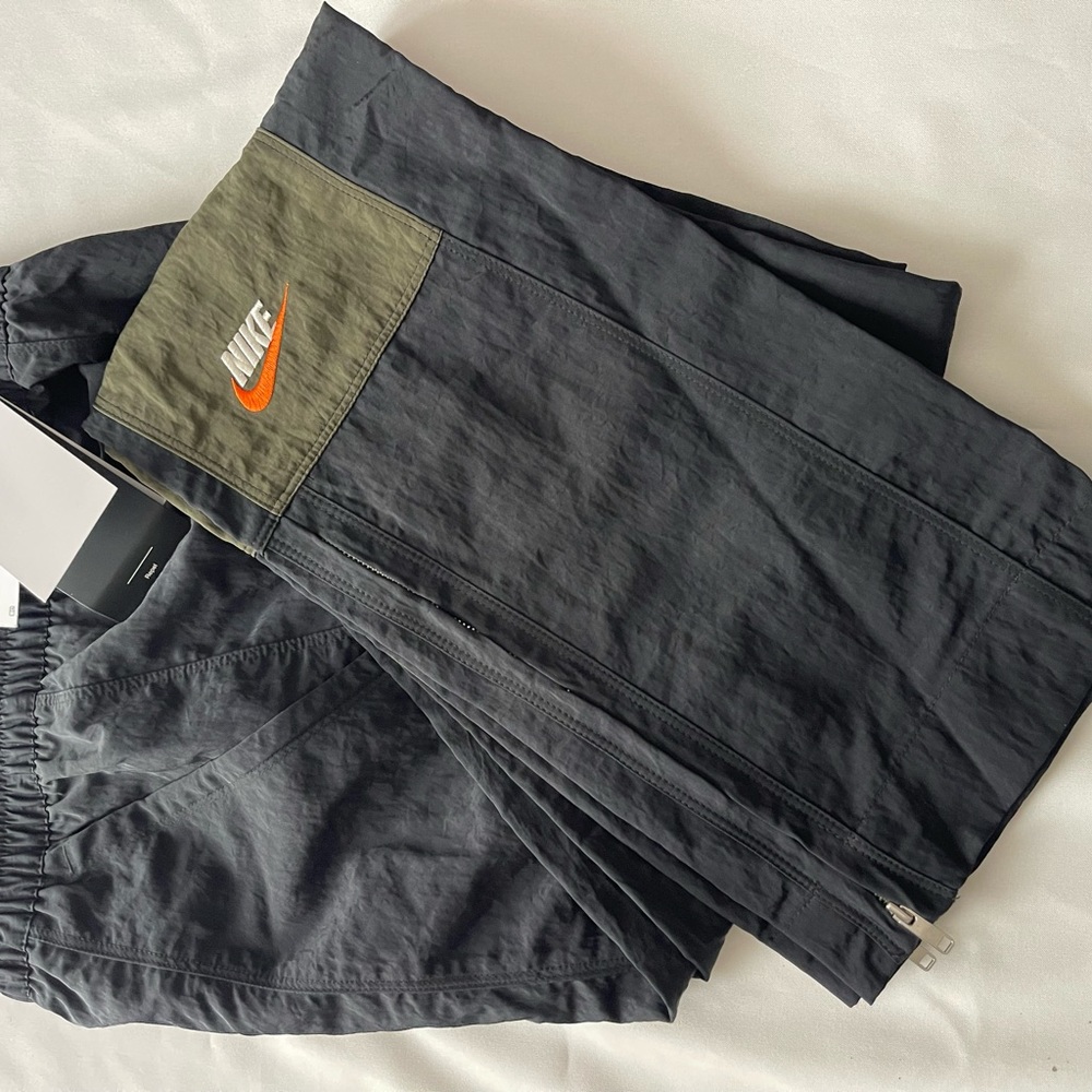 Nike Women's Sportswear City Utility Woven High-Rise Pants